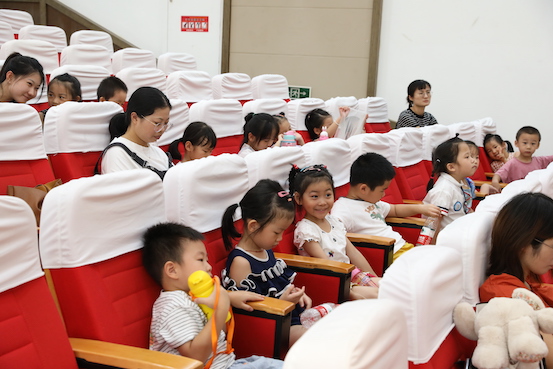 1597153707187881.jpg 开幕式-小孩.JPG