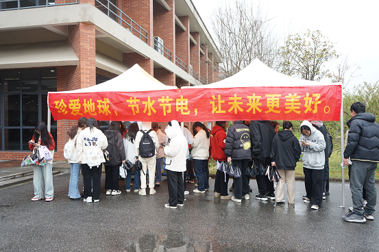 1711689878633134.png 图片1.png