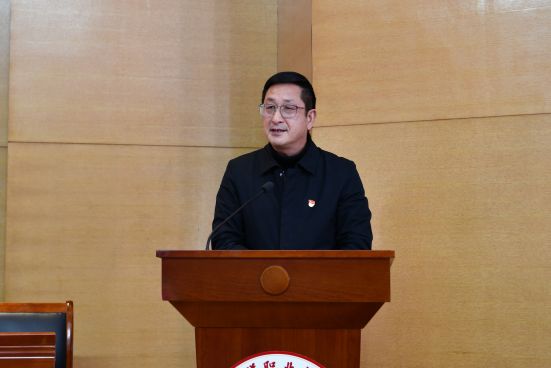 图1 陈建根书记对大赛进行点评.jpg