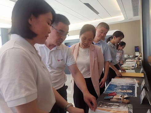 哲丰新材料有限公司1.jpg
